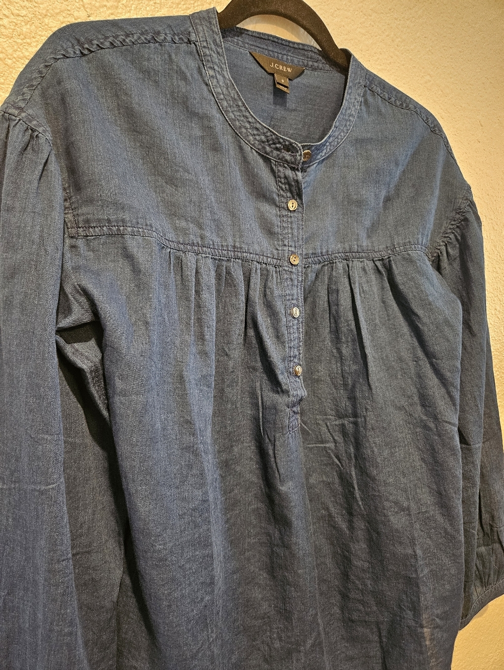 J Crew Denim Chambray Long Sleeve Lightweight Popover Shirt Size 8 - Picture 2 of 11